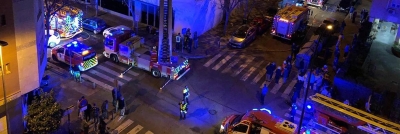 Muere una anciana, y cinco heridos graves, en un trágico incendio de una residencia en Sevilla